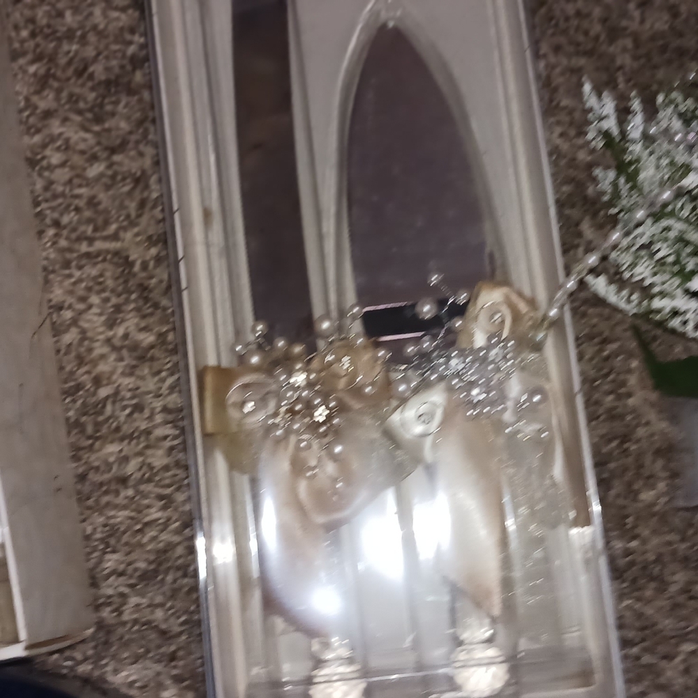 Elegant Cream and Silver Wedding Knive Set